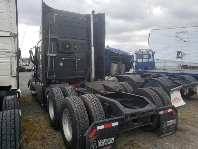 2013 Volvo VN VNL