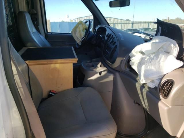 2000 Ford Econoline E250 Van