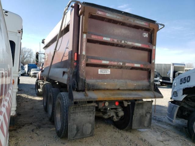 2006 Mack 700 CV700