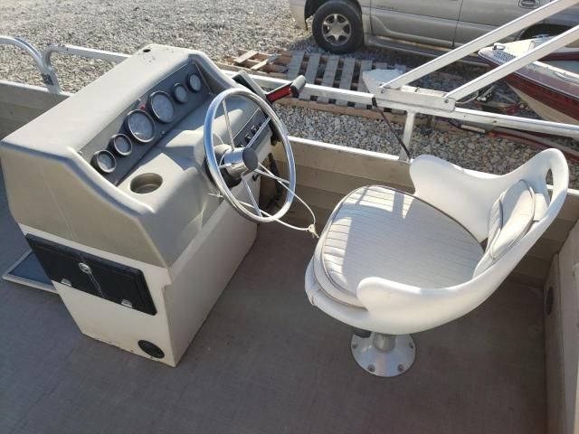 1992 Land Rover Marine Trailer