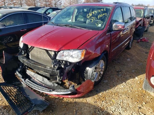 2013 Chrysler Town & Country Touring L