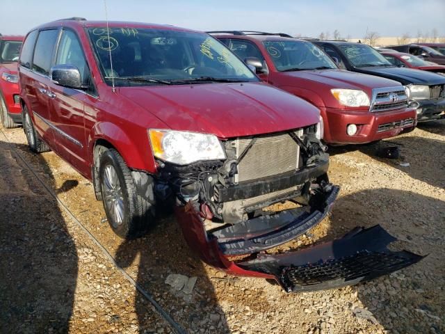 2013 Chrysler Town & Country Touring L