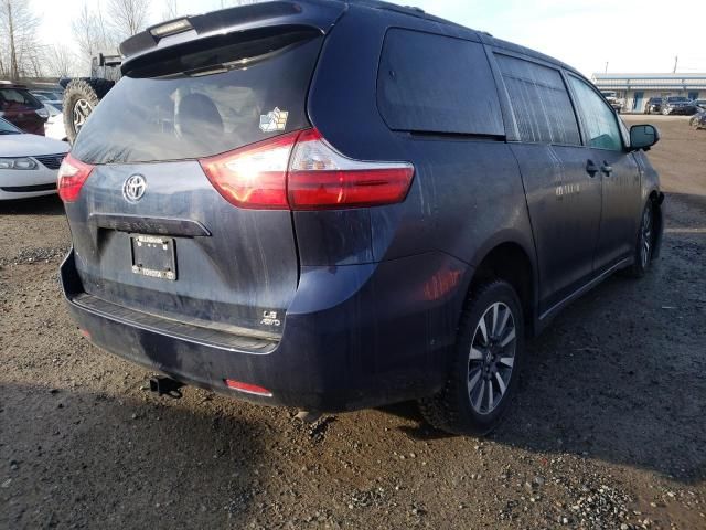 2019 Toyota Sienna LE