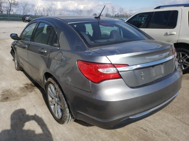 2013 Chrysler 200 Touring