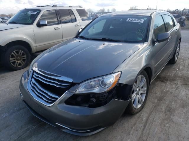 2013 Chrysler 200 Touring