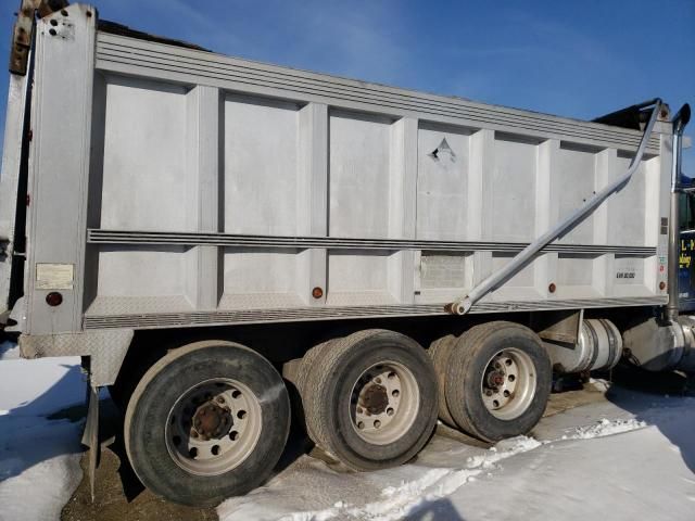 2002 Peterbilt 379