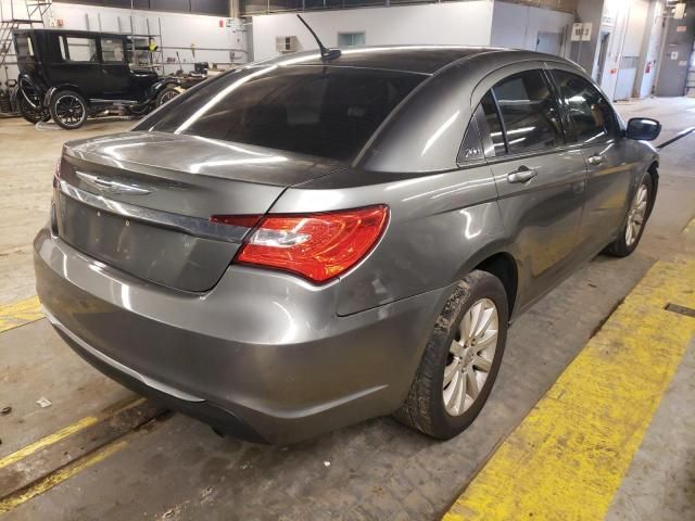 2013 Chrysler 200 Touring