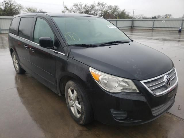 2011 Volkswagen Routan SE