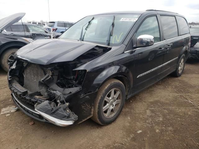 2011 Chrysler Town & Country Touring L