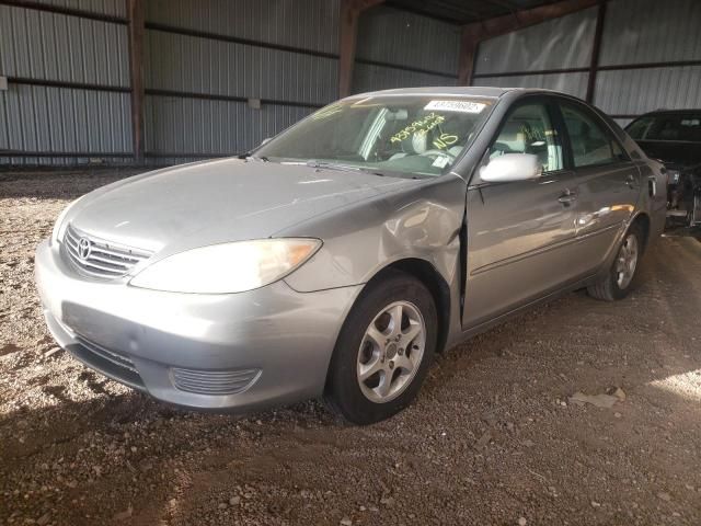 2005 Toyota Camry LE