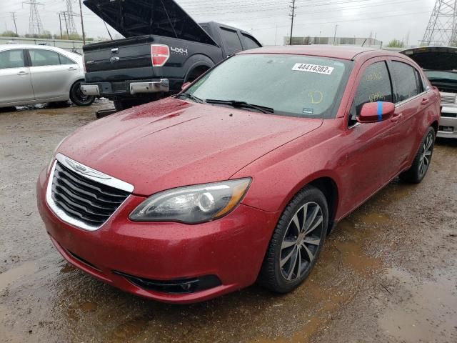 2013 Chrysler 200 Touring