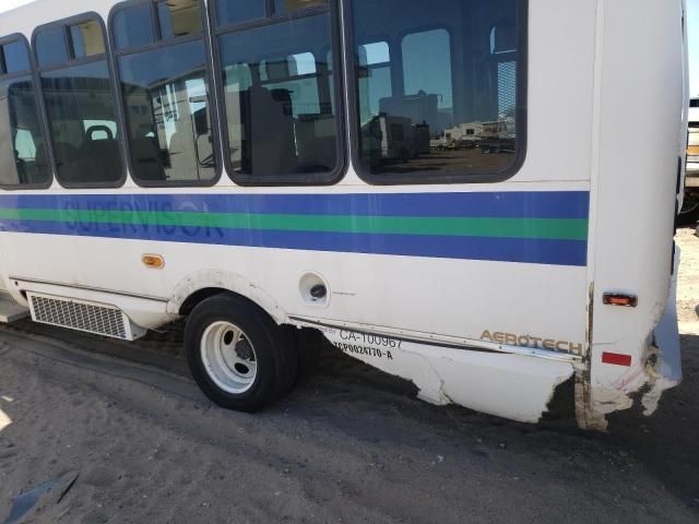 2011 Ford Econoline E450 Super Duty Cutaway Van