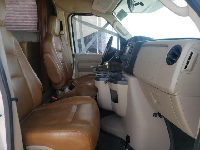 2013 Forest River 2013 Ford Econoline E450 Super Duty Cutaway Van