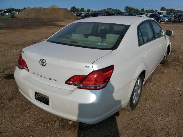 2005 Toyota Avalon XL