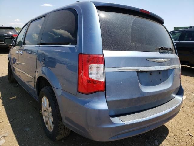 2012 Chrysler Town & Country Touring L