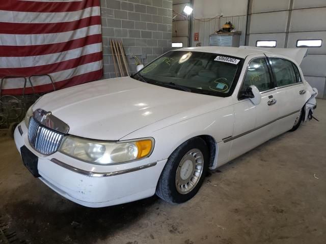 2000 Lincoln Town Car Executive