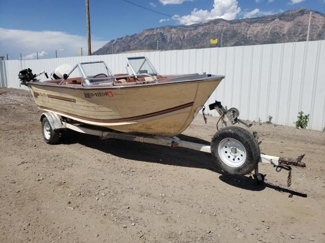 1982 Spec Boat