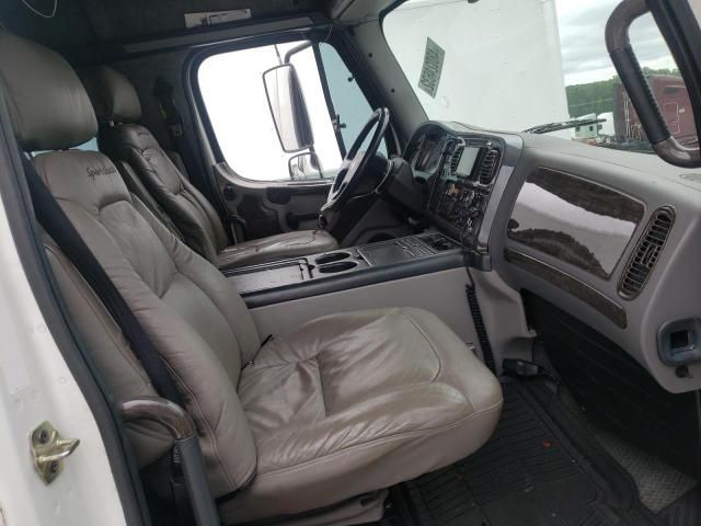 2007 Freightliner Sport Chassis 106