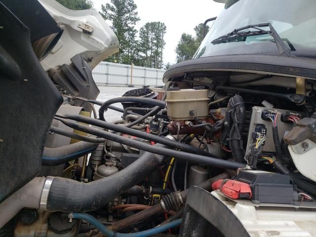 2007 Freightliner Sport Chassis 106