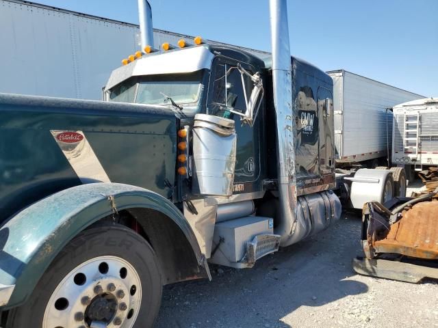 2004 Peterbilt 379