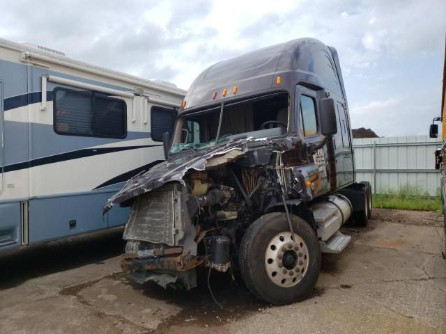 2011 Freightliner Cascadia 125