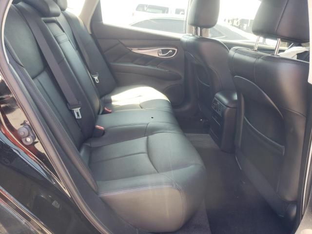 2015 Infiniti Q70 3.7