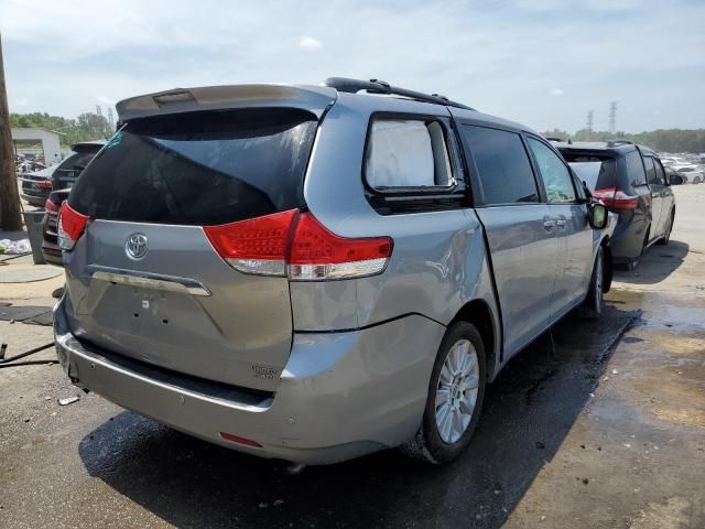 2013 Toyota Sienna XLE