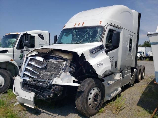 2018 Freightliner Cascadia 126