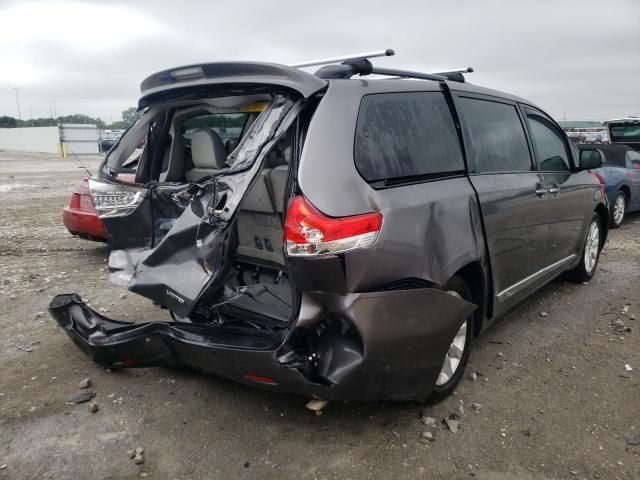 2011 Toyota Sienna XLE