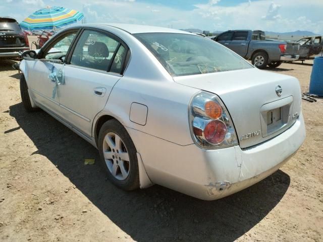 2004 Nissan Altima Base