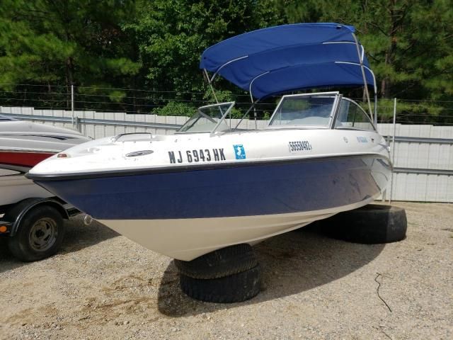 2005 Yamaha Boat