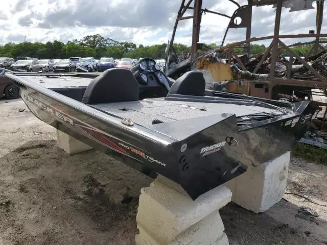 2021 Tracker Boat