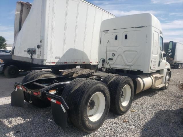 2019 Freightliner Cascadia 125