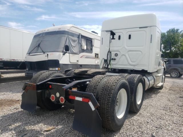 2018 Freightliner Cascadia 125