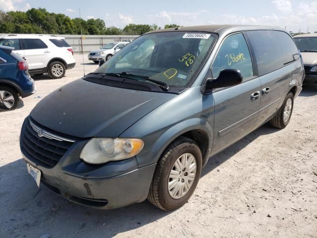 2006 Chrysler Town & Country LX