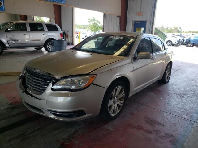 2013 Chrysler 200 LX