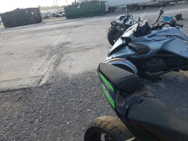 2016 Kawasaki ZX636 E