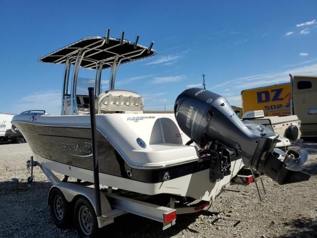 2020 Robalo R222 EX