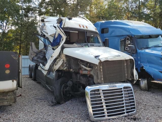 2015 Freightliner Cascadia 125