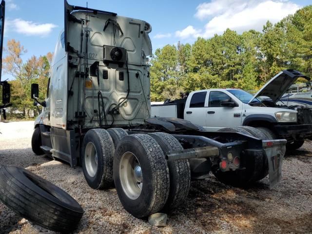 2015 Freightliner Cascadia 125