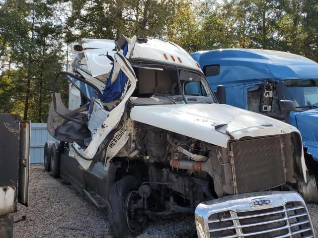 2015 Freightliner Cascadia 125