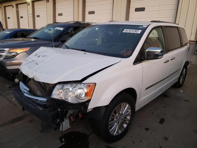 2015 Chrysler Town & Country Touring L