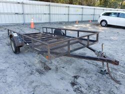 Salvage trucks for sale at Midway, FL auction: 2004 Trail King Trailer