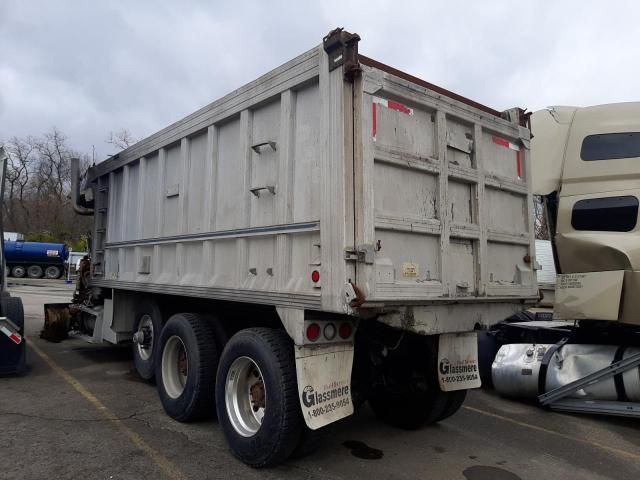 1993 Freightliner Conventional FLD120