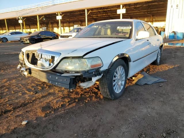 2004 Lincoln Town Car Executive