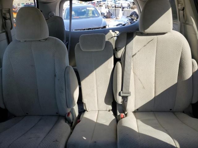 2011 Toyota Sienna LE