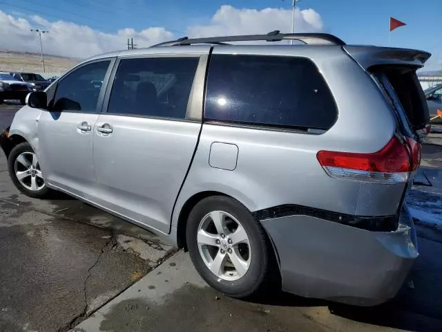 2011 Toyota Sienna LE