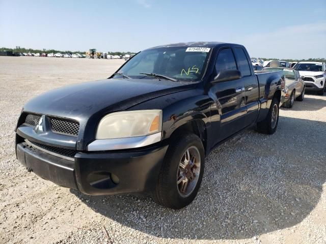 2008 Mitsubishi Raider LS