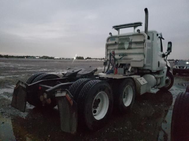 2015 Freightliner Cascadia 125