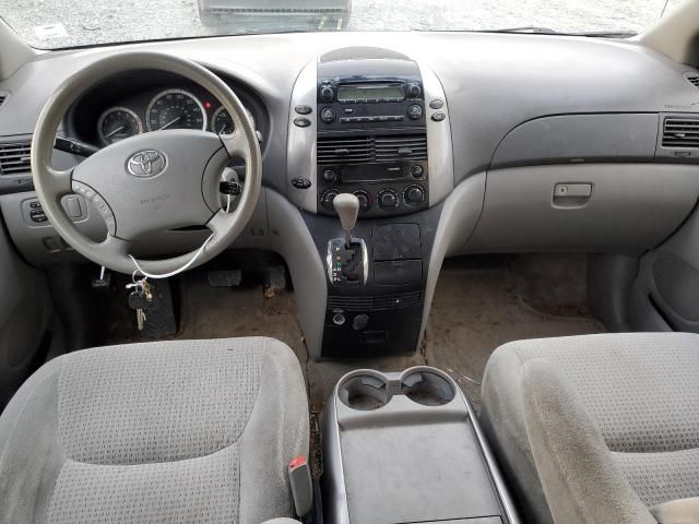 2006 Toyota Sienna CE